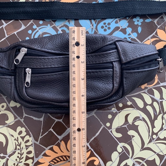 LEATHER Multi-Pocket Fanny Pack - Picture 6 of 7